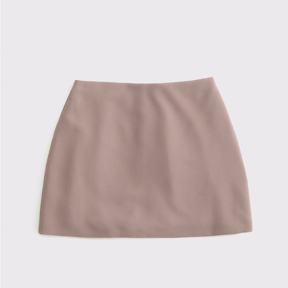 Elegant Tan Women's Skirt